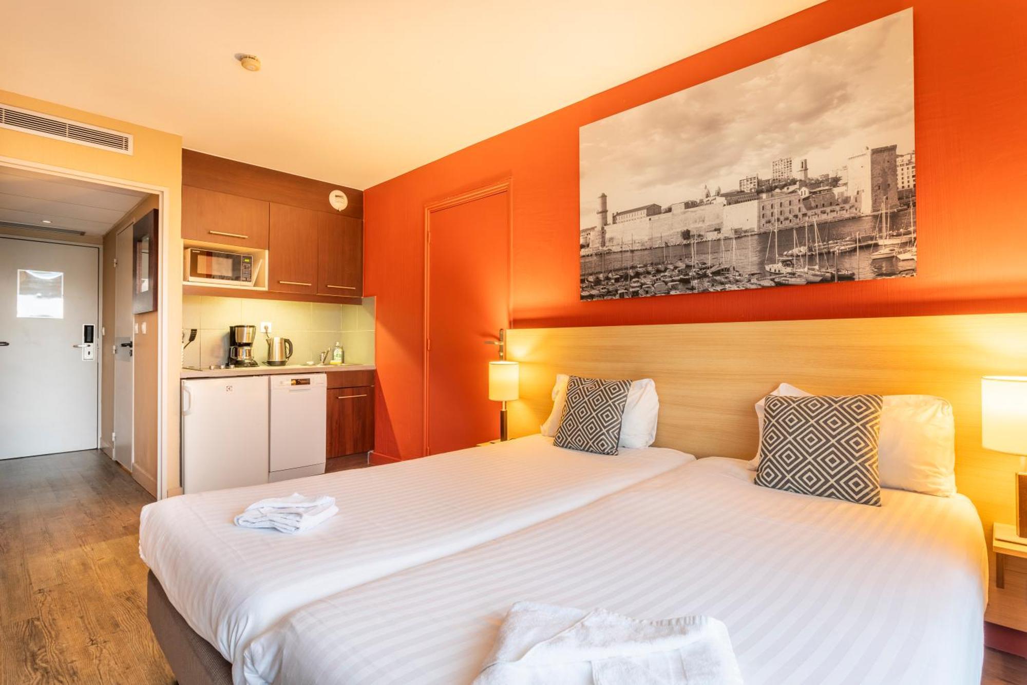 Comfort Aparthotel Marseille Prado Bagian luar foto