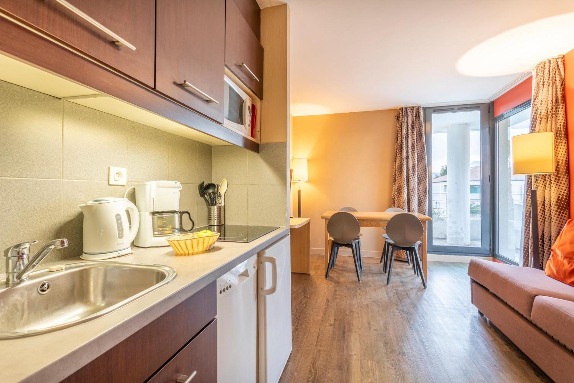 Comfort Aparthotel Marseille Prado Bagian luar foto