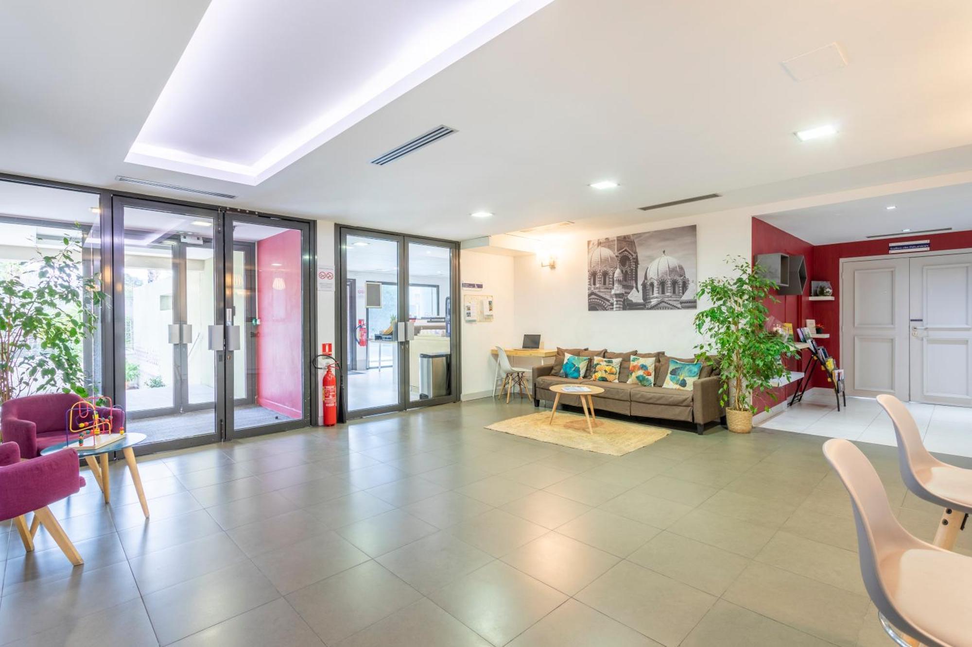 Comfort Aparthotel Marseille Prado Bagian luar foto