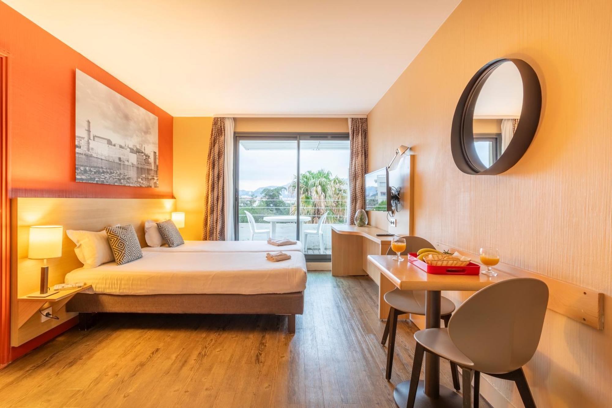 Comfort Aparthotel Marseille Prado Bagian luar foto