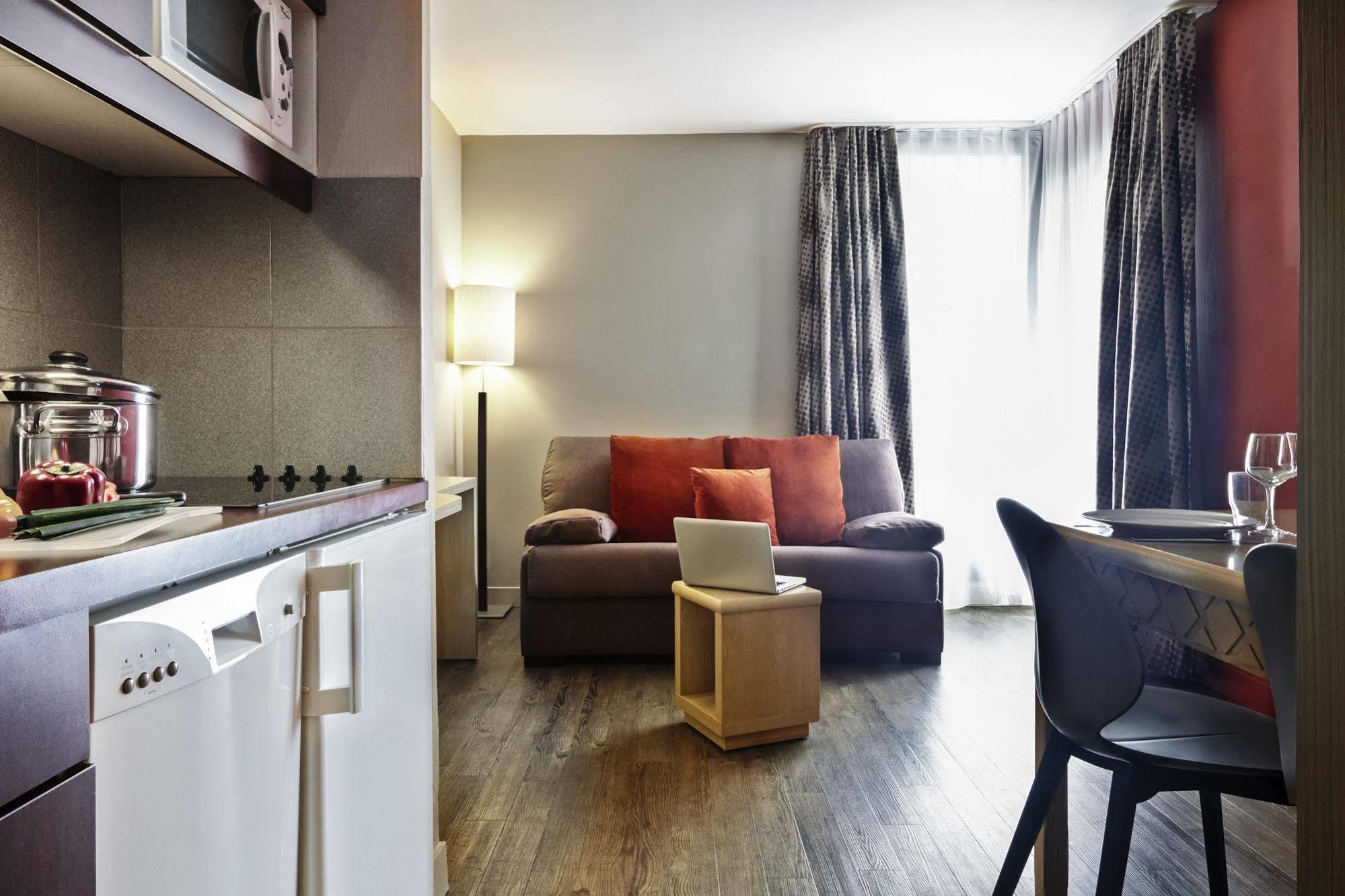 Comfort Aparthotel Marseille Prado Bagian luar foto