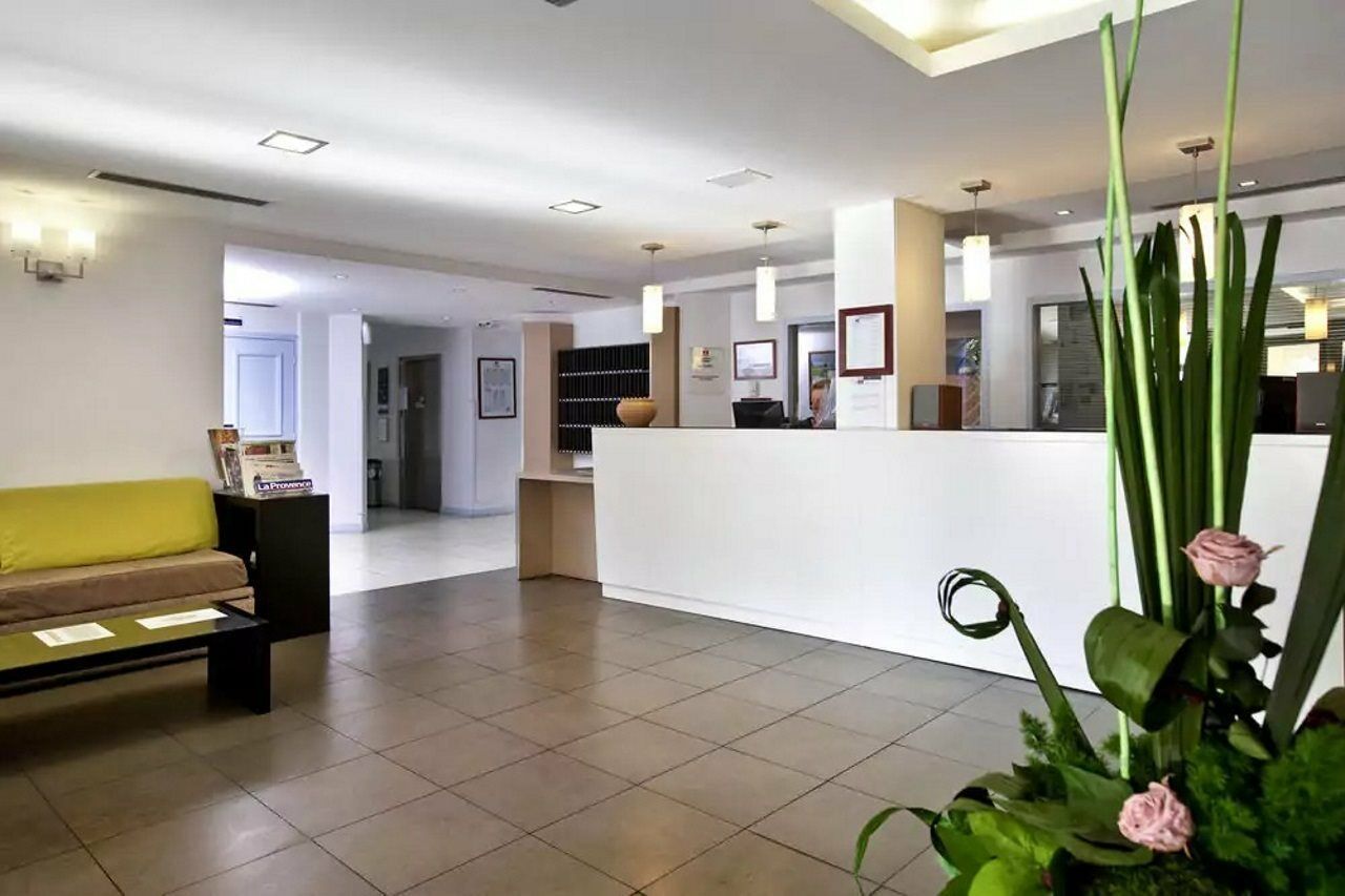 Comfort Aparthotel Marseille Prado Bagian luar foto